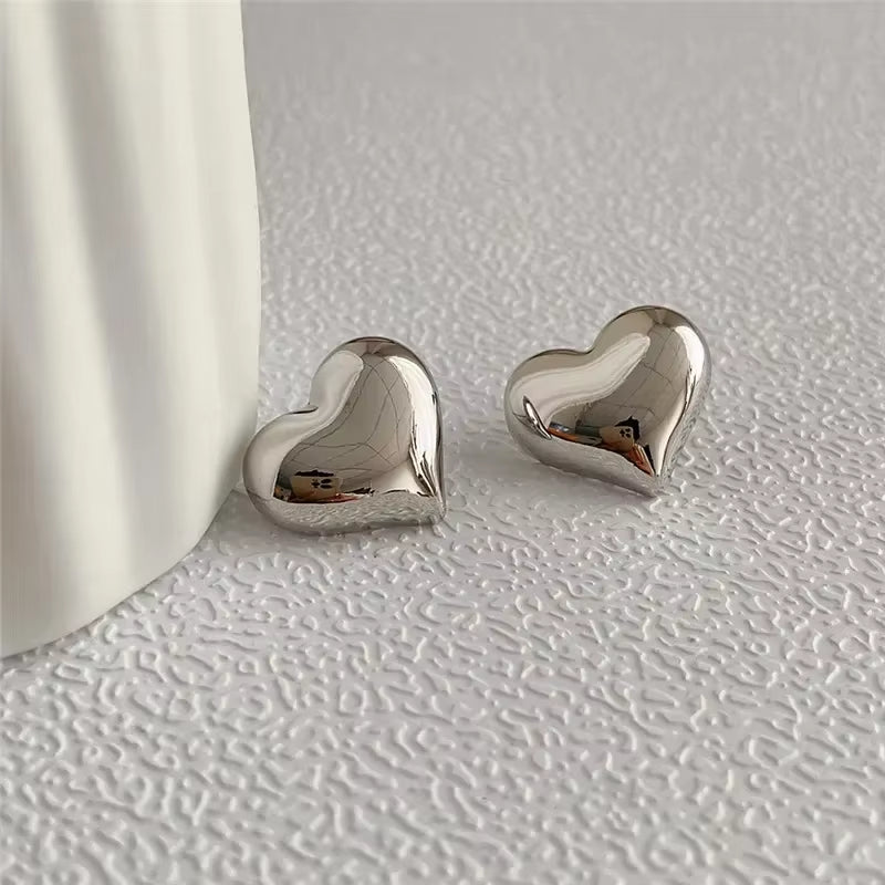 Gold Color Smooth Surface Love Heart Shaped Stud Earrings Women Minimalist Fashion Girl Wedding Bridal Jewelry