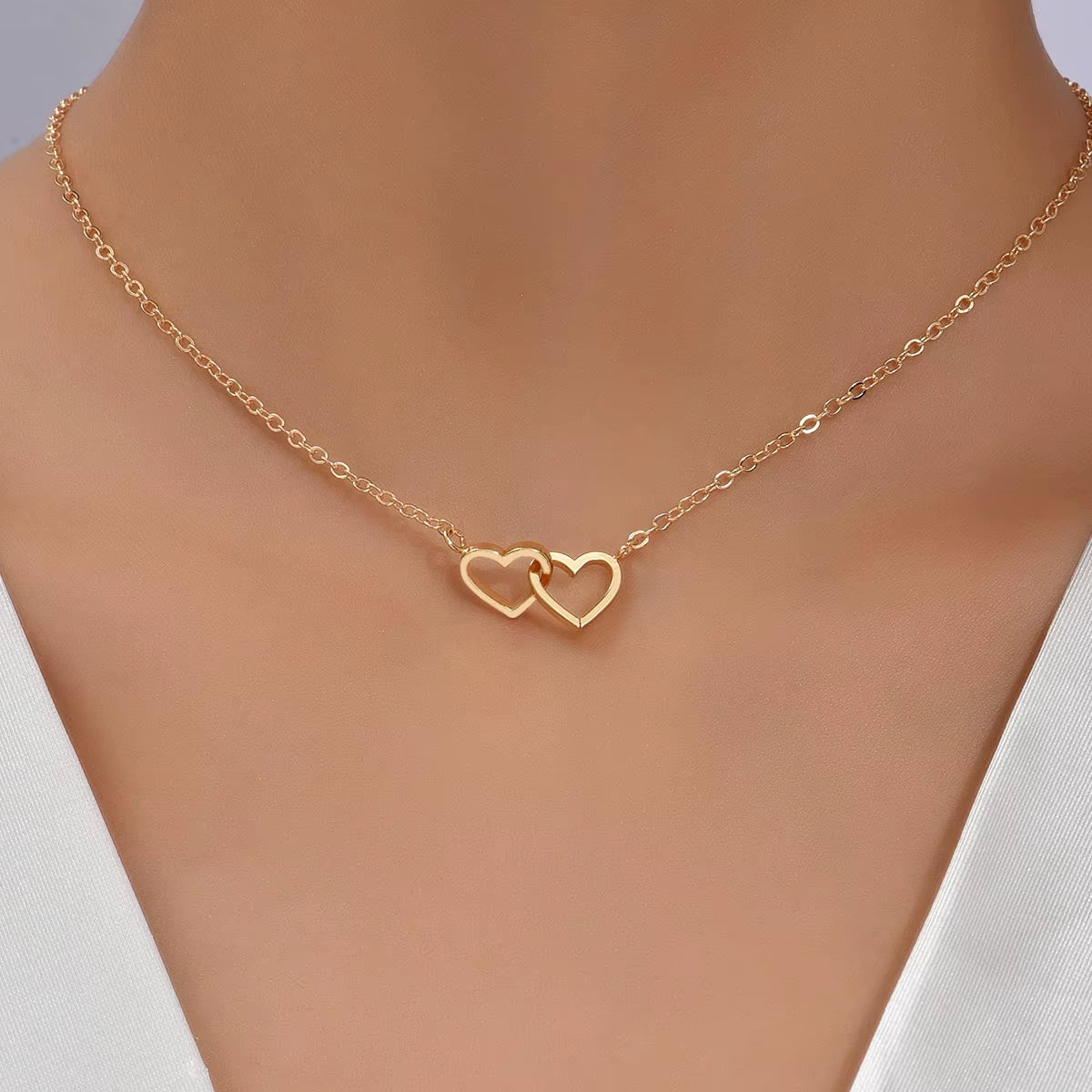 Tiny Cute Double Hollow Heart Chain Necklace Women Fashion Love Necklace Valentine'S Day Jewelry for Women